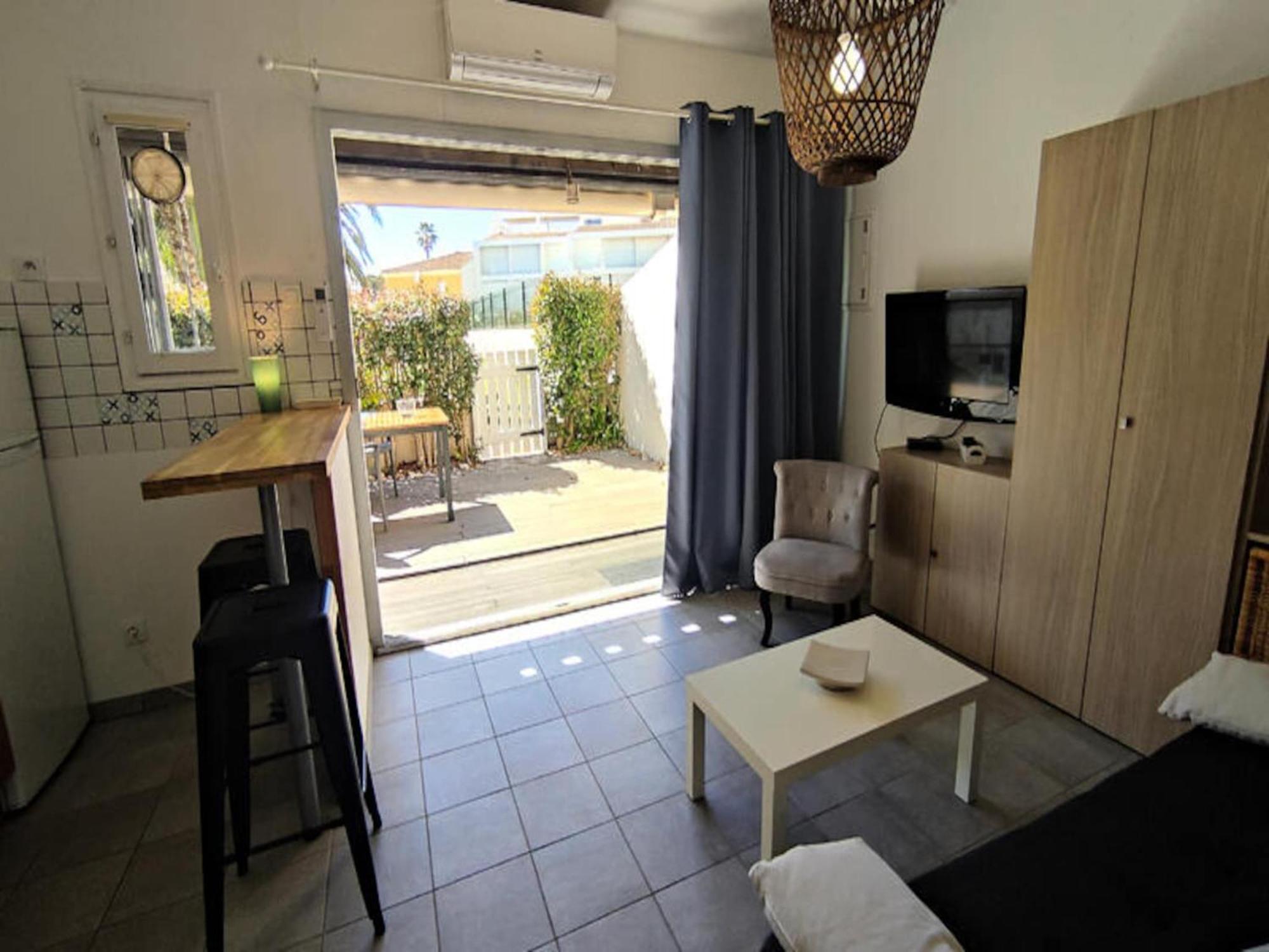 2 Rooms For 2 People Agde Exteriör bild